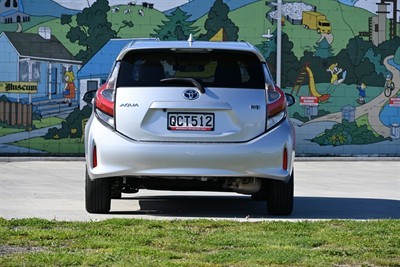 2018 Toyota Aqua - Thumbnail