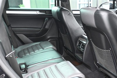 2015 Volkswagen Touareg - Thumbnail
