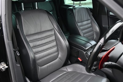 2015 Volkswagen Touareg - Thumbnail