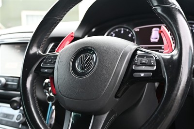 2015 Volkswagen Touareg - Thumbnail