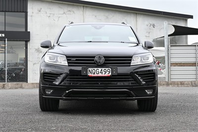 2015 Volkswagen Touareg - Thumbnail
