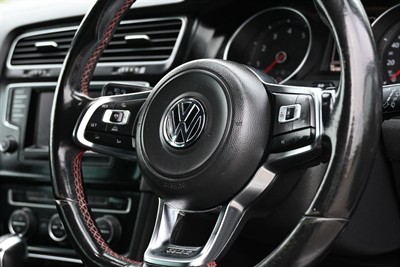 2013 Volkswagen Golf - Thumbnail
