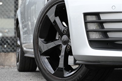 2013 Volkswagen Golf - Thumbnail