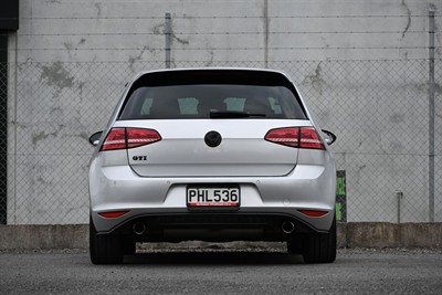 2013 Volkswagen Golf - Thumbnail