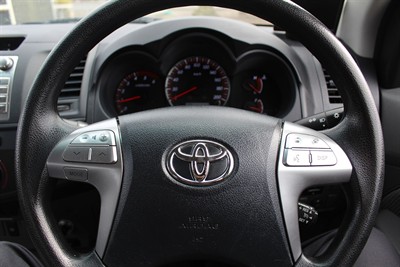 2015 Toyota Hilux - Thumbnail