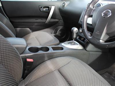 2010 Nissan Dualis - Thumbnail