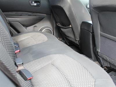 2010 Nissan Dualis - Thumbnail