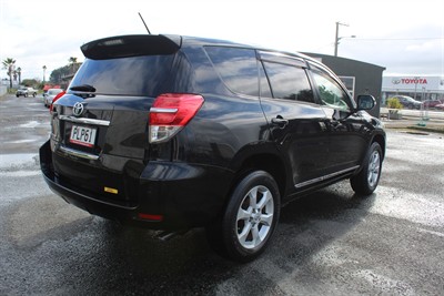 2011 Toyota Vanguard - Thumbnail