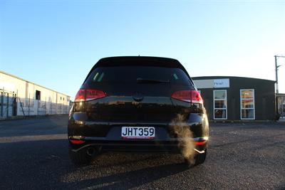 2015 Volkswagen Golf - Thumbnail