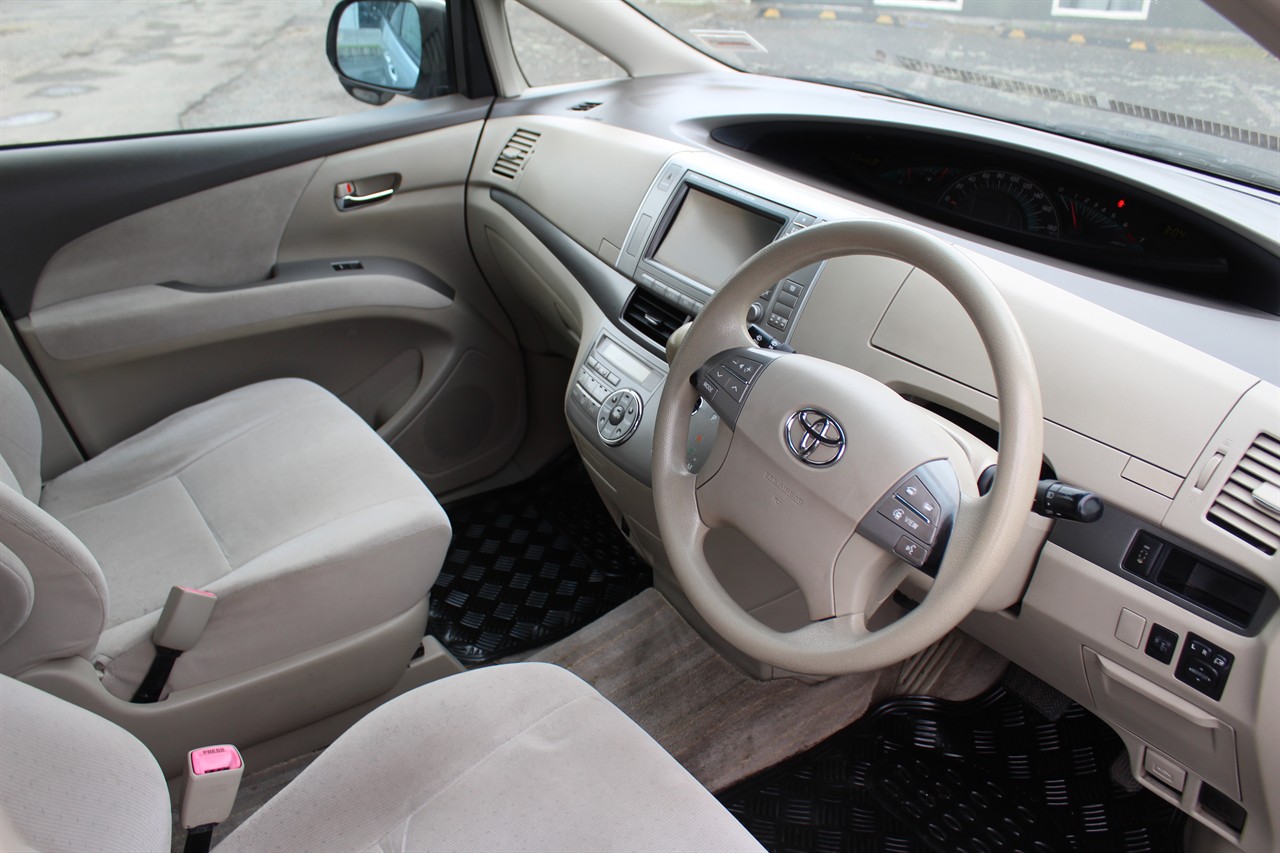 2006 Toyota Estima