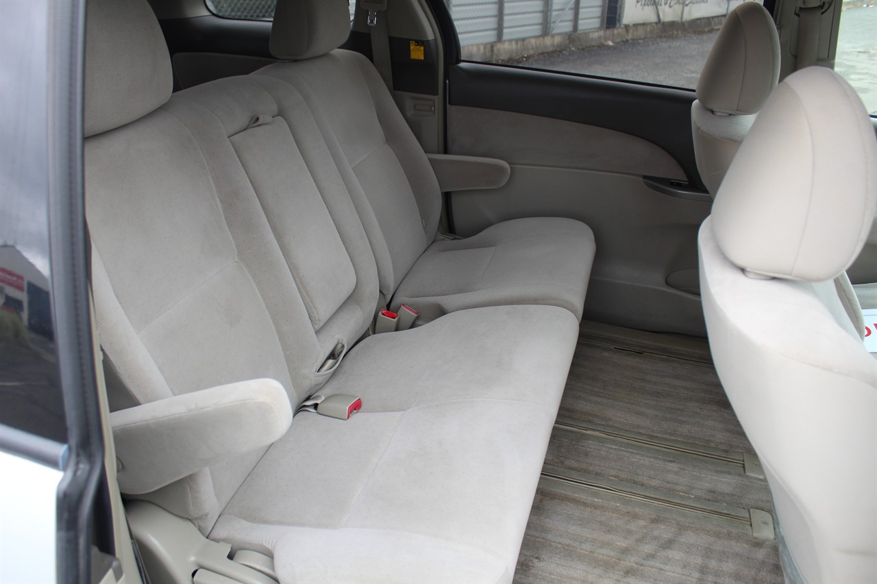 2006 Toyota Estima