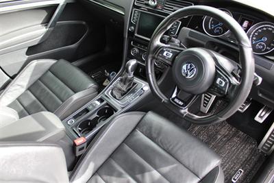 2014 Volkswagen Golf - Thumbnail