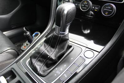 2014 Volkswagen Golf - Thumbnail