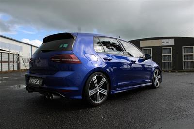 2014 Volkswagen Golf - Thumbnail