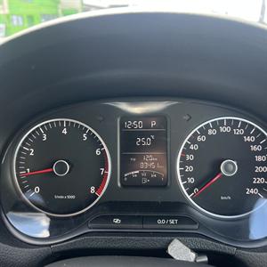 2011 Volkswagen Polo - Thumbnail