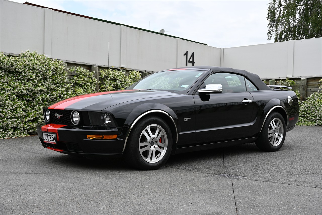 2005 Ford Mustang