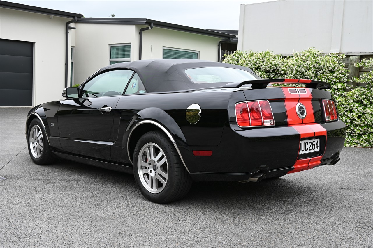 2005 Ford Mustang