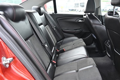 2016 Holden Commodore - Thumbnail