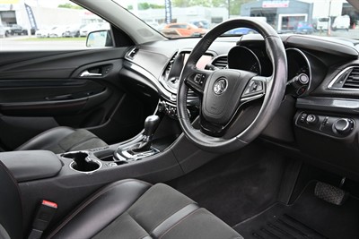2016 Holden Commodore - Thumbnail