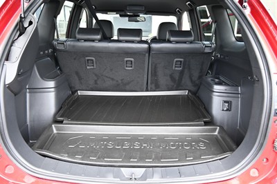 2018 Mitsubishi Outlander - Thumbnail