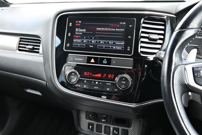 2018 Mitsubishi Outlander - Thumbnail