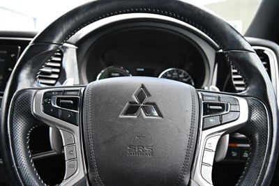 2018 Mitsubishi Outlander - Thumbnail