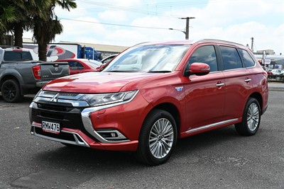 2018 Mitsubishi Outlander - Thumbnail