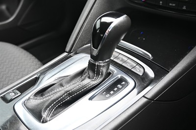 2020 Holden Commodore - Thumbnail
