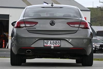 2020 Holden Commodore - Thumbnail