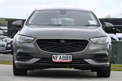 2020 Holden Commodore - Thumbnail
