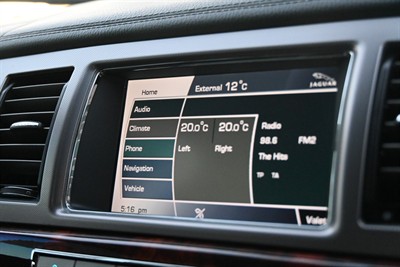 2011 Jaguar Xf - Thumbnail