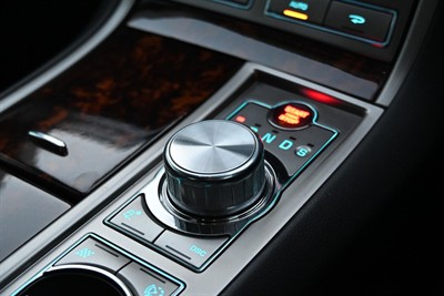 2011 Jaguar Xf - Thumbnail