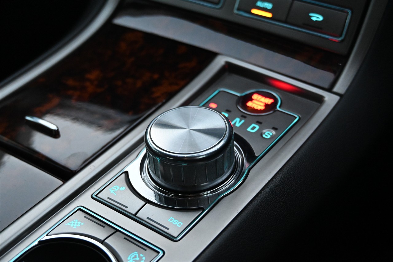 2011 Jaguar Xf