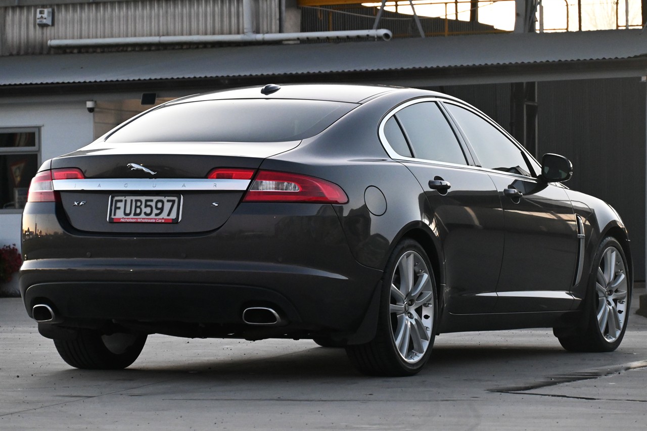 2011 Jaguar Xf