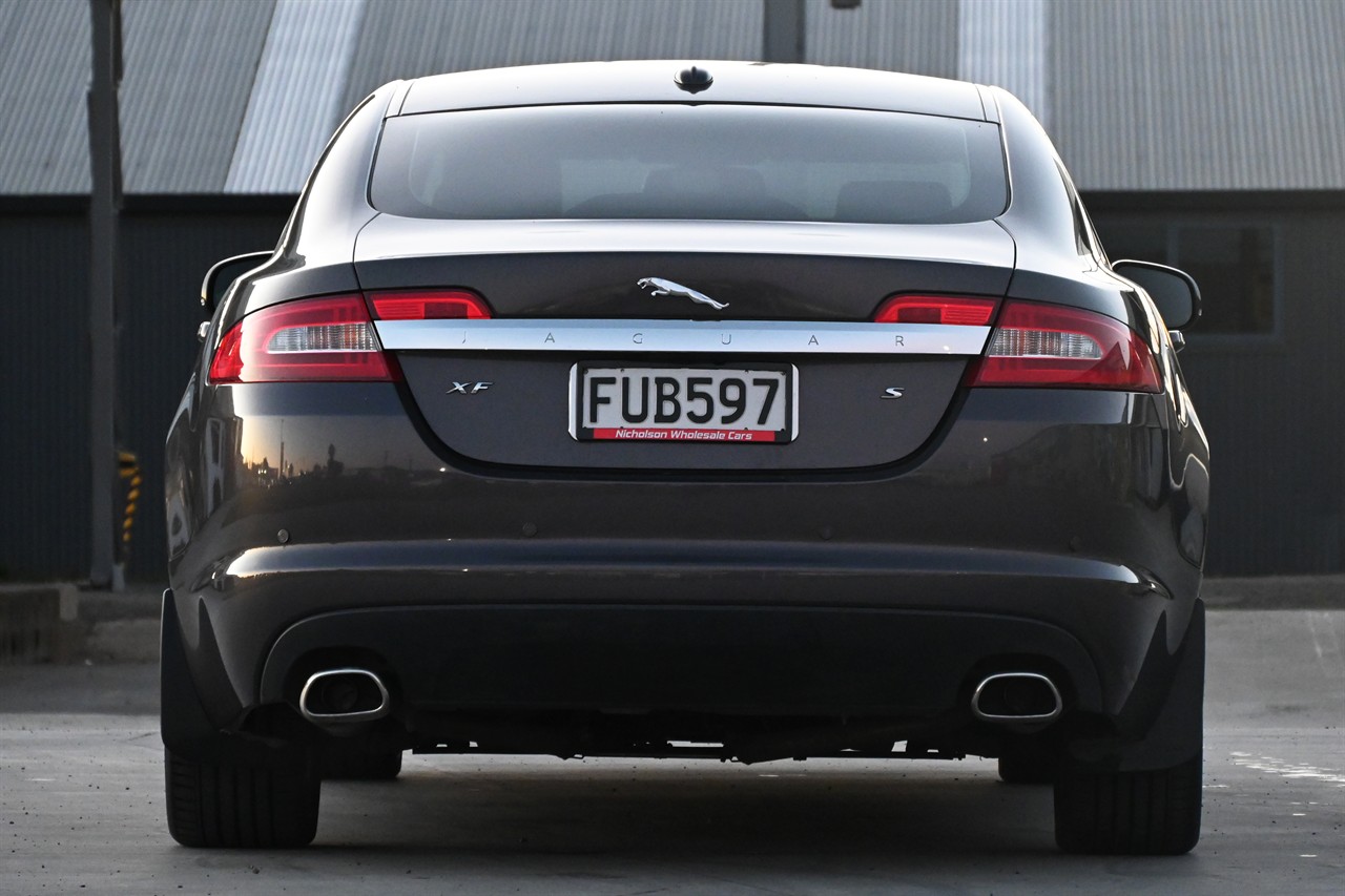2011 Jaguar Xf