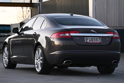 2011 Jaguar Xf - Thumbnail