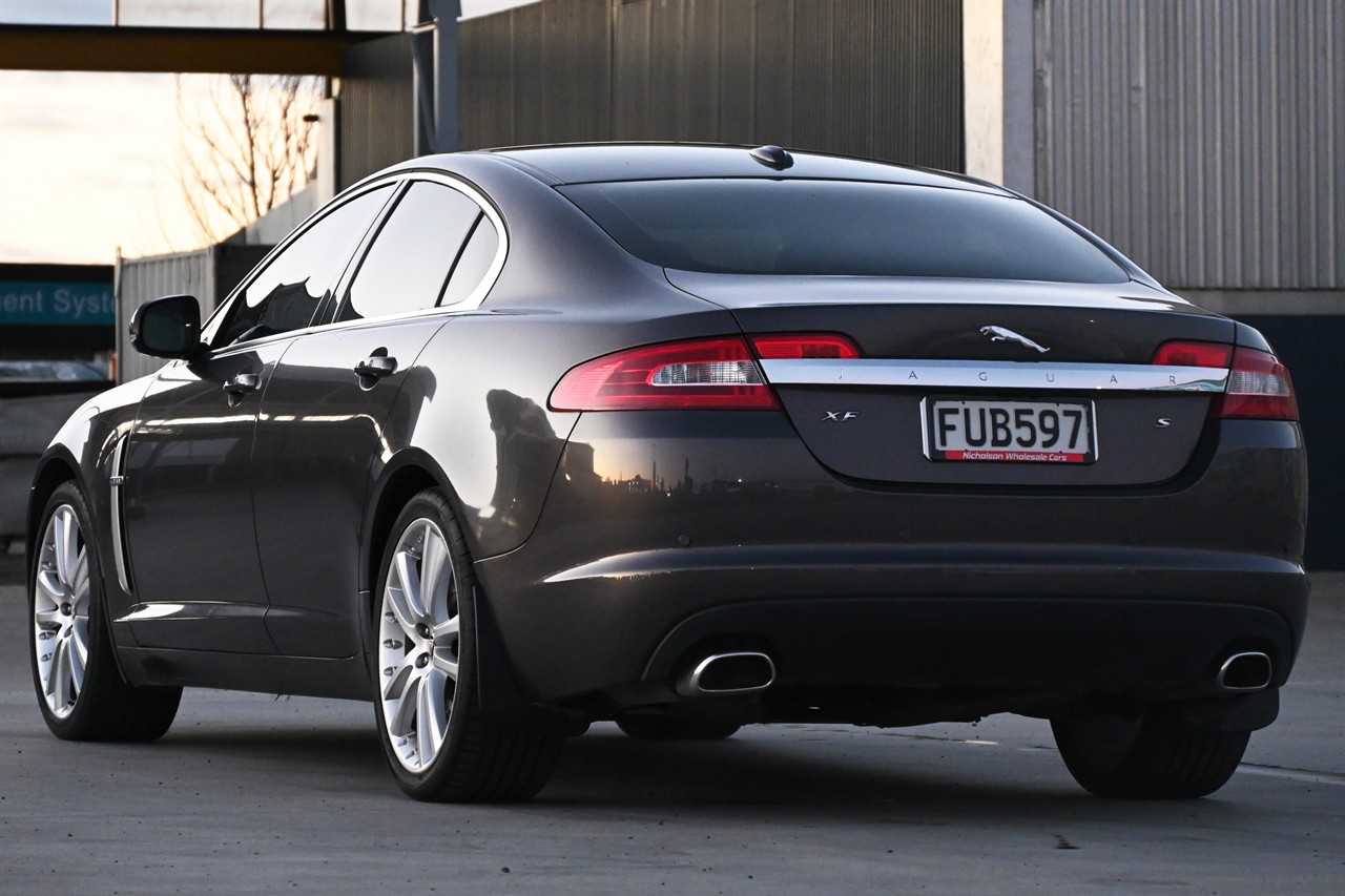 2011 Jaguar Xf