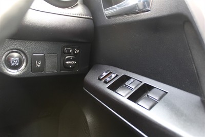 2017 Toyota Rav4 - Thumbnail