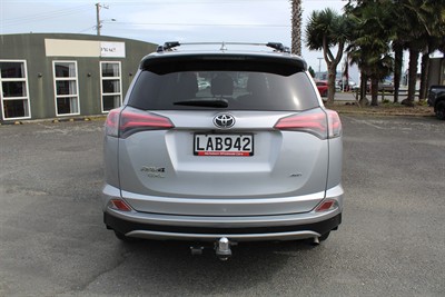 2017 Toyota Rav4 - Thumbnail