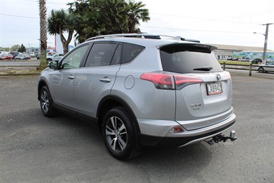2017 Toyota Rav4 - Thumbnail