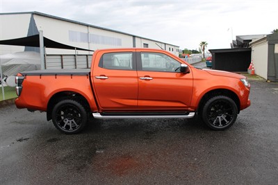 2022 Isuzu D-Max - Thumbnail