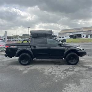 2018 Mitsubishi Triton - Thumbnail
