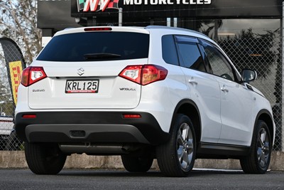 2017 Suzuki Vitara - Thumbnail