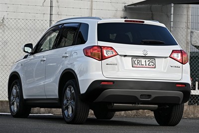 2017 Suzuki Vitara - Thumbnail