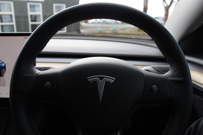 2022 Tesla Model 3 - Thumbnail