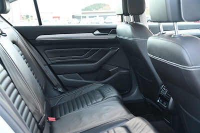 2022 Volkswagen Passat - Thumbnail