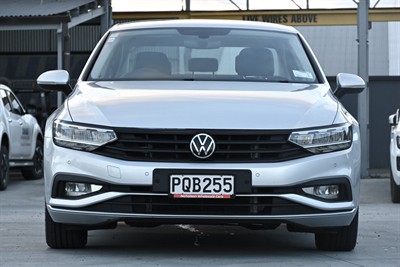 2022 Volkswagen Passat - Thumbnail