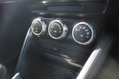 2018 Mazda Mazda2 - Thumbnail