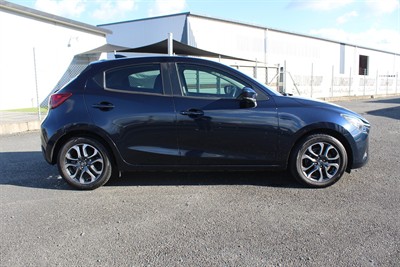 2018 Mazda Mazda2 - Thumbnail