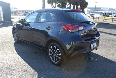 2018 Mazda Mazda2 - Thumbnail